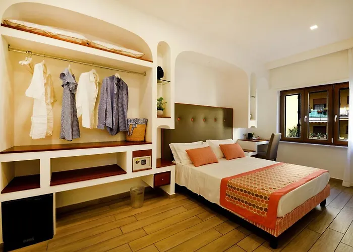 Sorrento Rooms 4*
