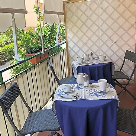 Sorrento Rooms 4* Sorrente