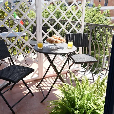 Sorrento Rooms Bed and Breakfast 4*