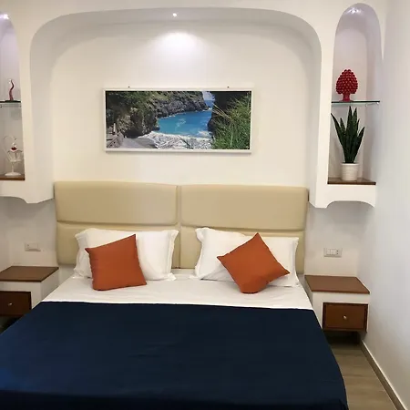 住宿加早餐酒店 Sorrento Rooms 索伦托
