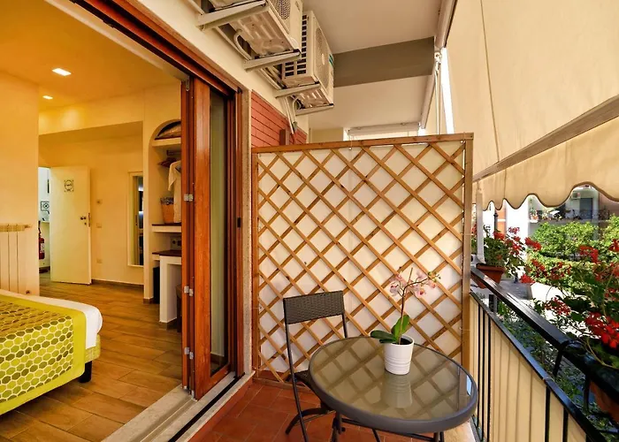 Sorrento Rooms Bed and Breakfast 4*